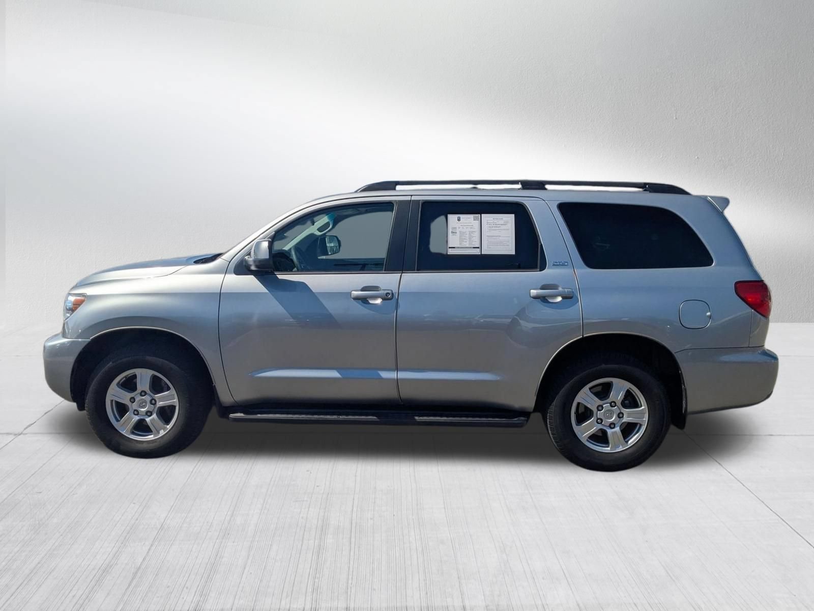 Used 2016 Silver Sky Metallic Toyota SR5 image 2