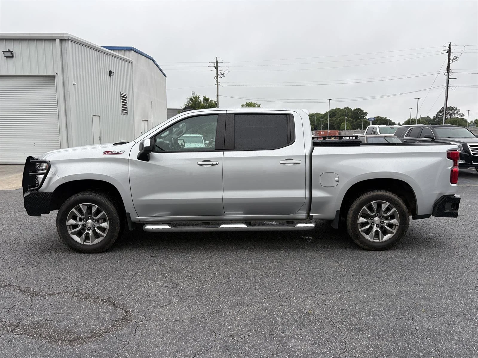 Used 2020 SILVER ICE METALLIC Chevrolet LT image 3