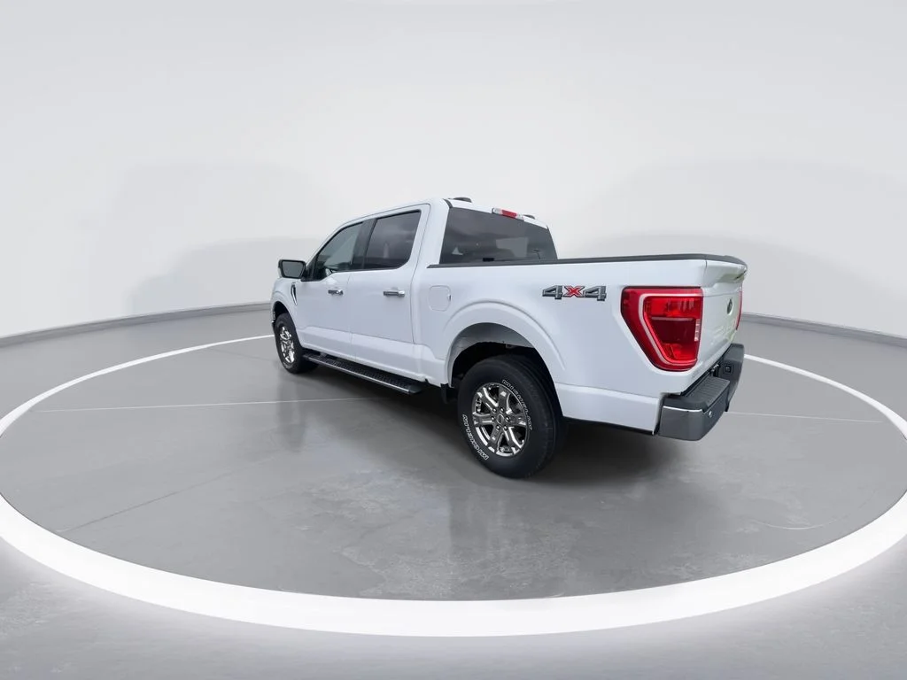 Used 2021 White Ford XLT image 6