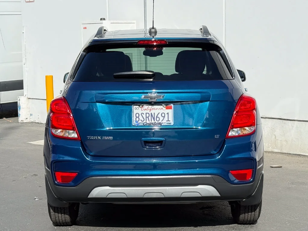 Used 2020 PACIFIC BLUE METALLIC Chevrolet LT image 8
