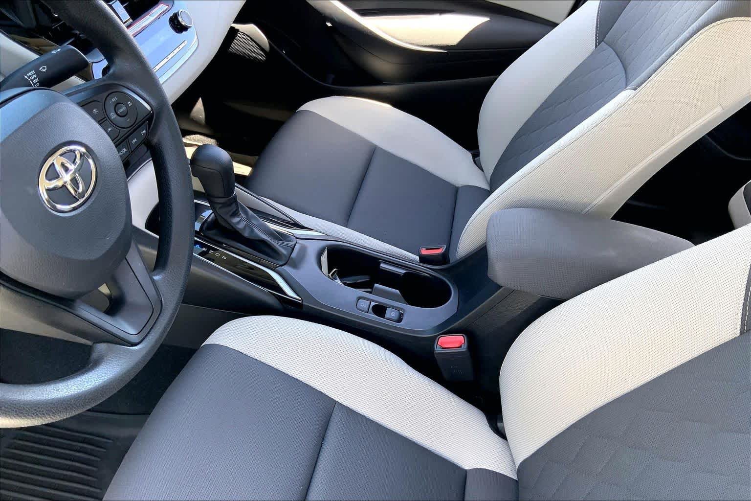2026 Toyota Corolla LE - Photo 15