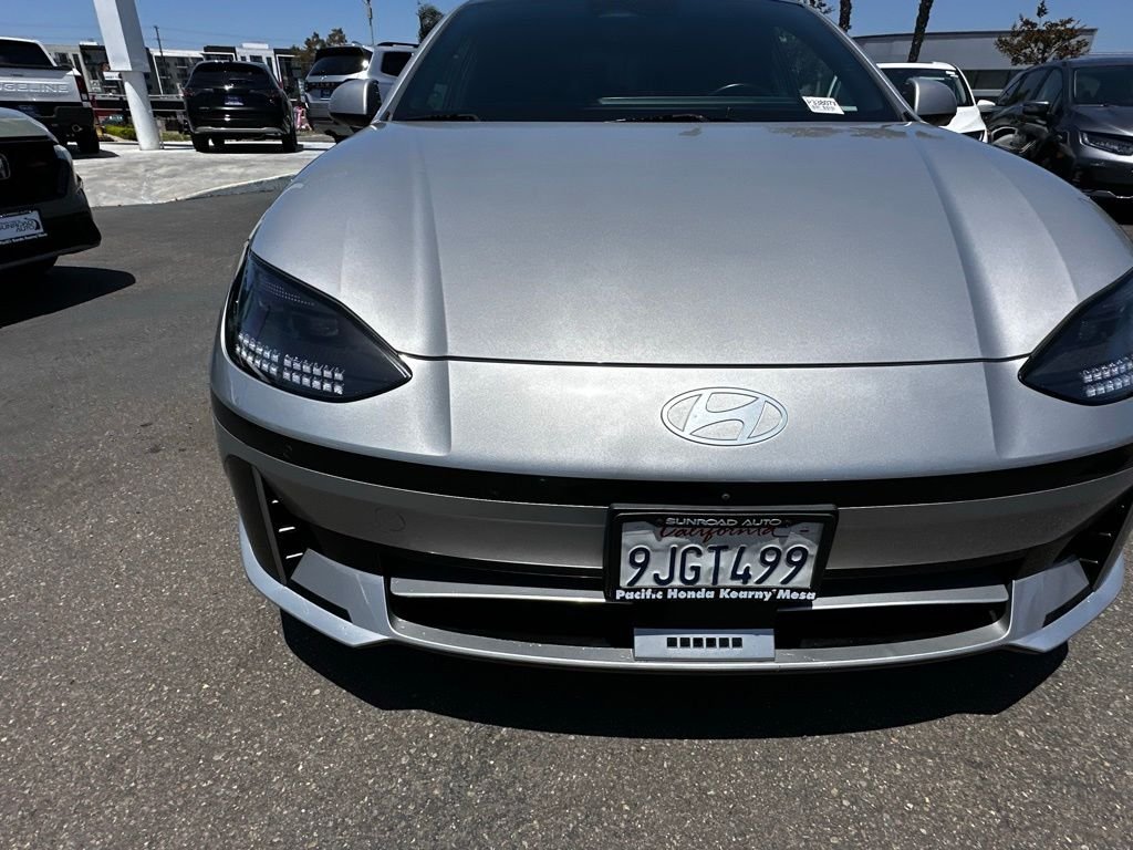 Used 2023 Silver Hyundai Limited image 4