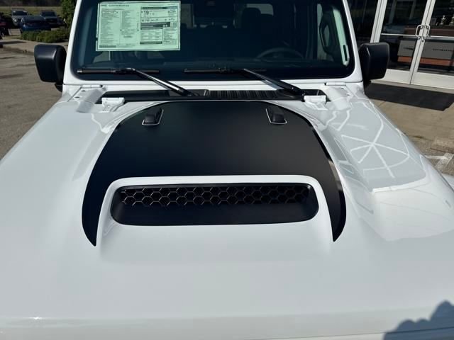 New 2025 Bright White Clearcoat Jeep Mojave image 13
