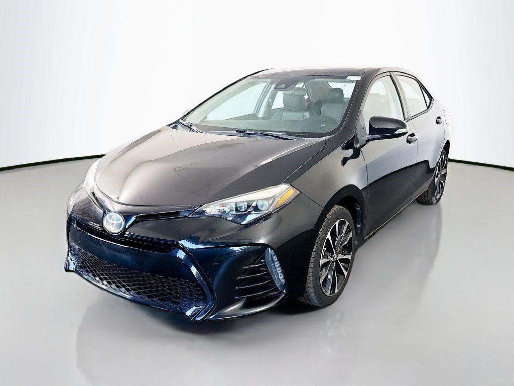 Used 2018 Black Sand Pearl Toyota SE image 3