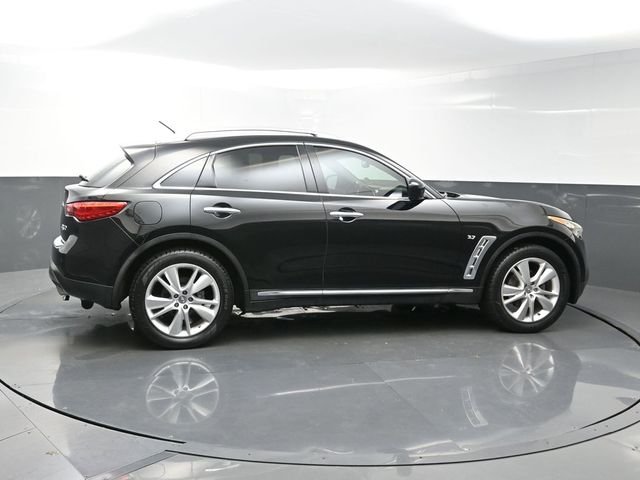 Used 2016 Black INFINITI Base image 8