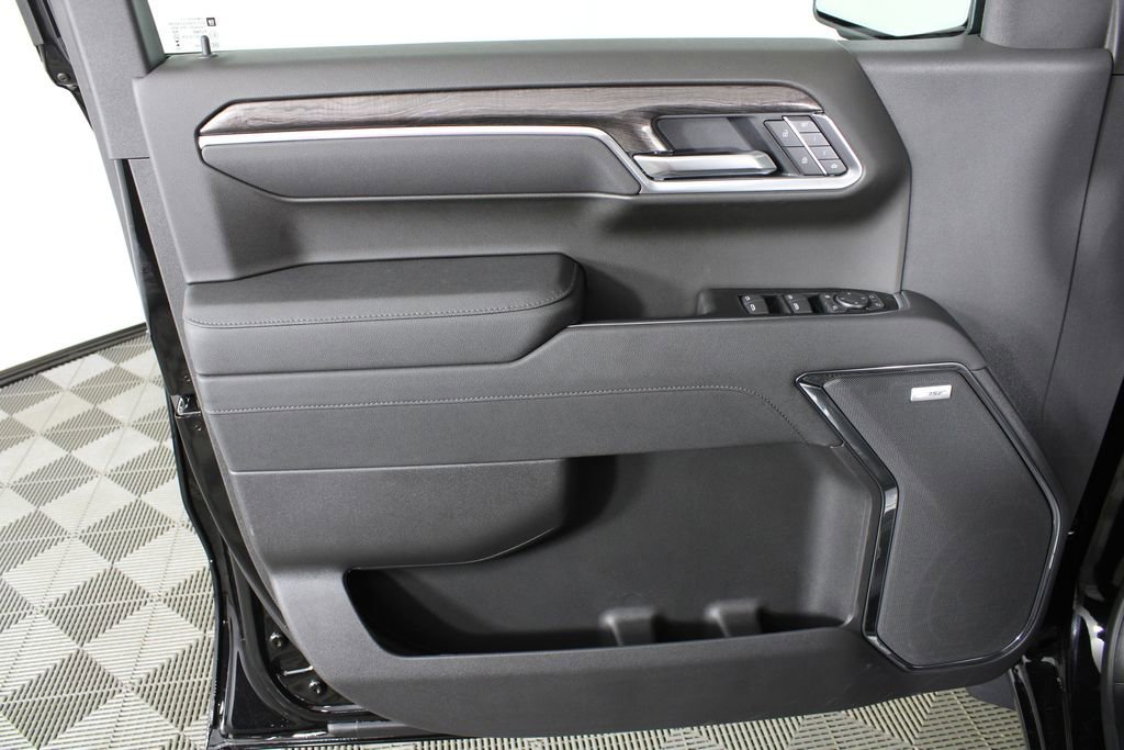 2026 Chevrolet Silverado 1500 LTZ - Photo 10