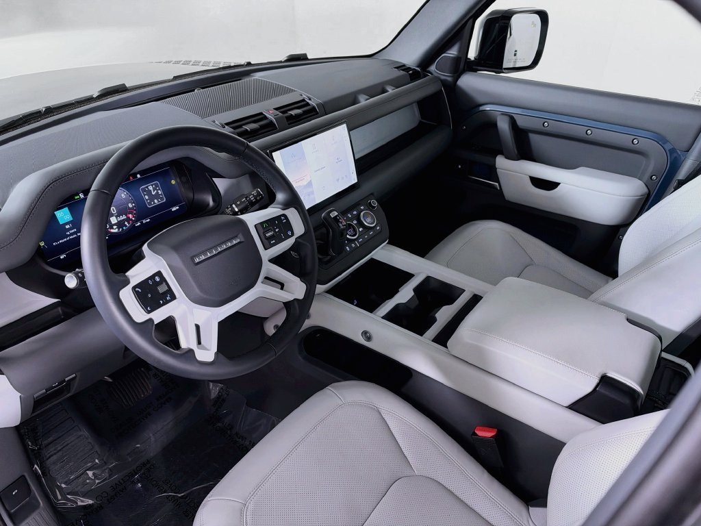 Certified Used 2025 Tasman Blue Metallic Land Rover X-Dynamic SE image 10