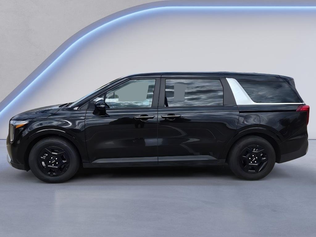 Used 2025 Aurora Black Pearl Kia LXS image 2