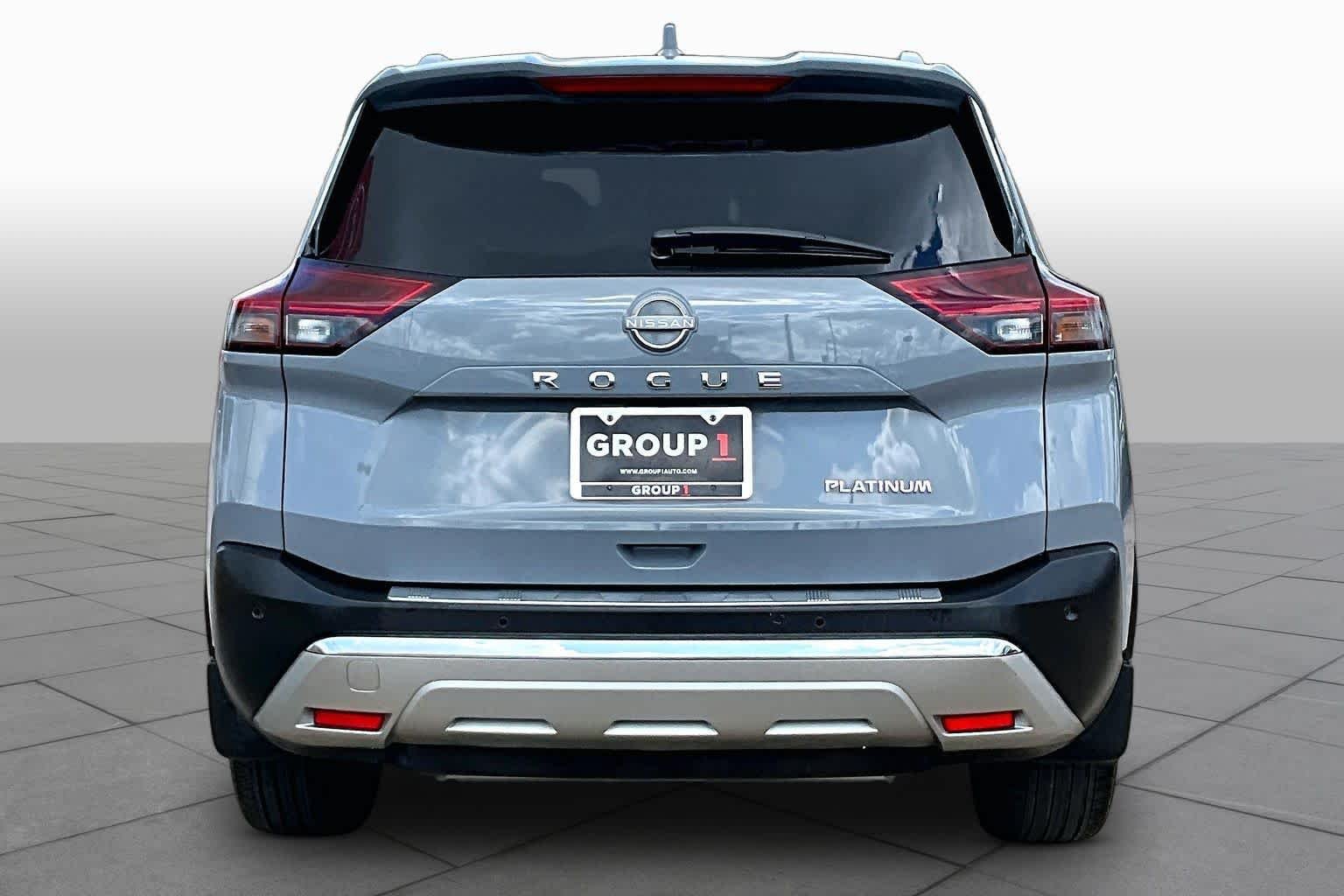 Used 2023 Boulder Gray Pearl Nissan Platinum image 5