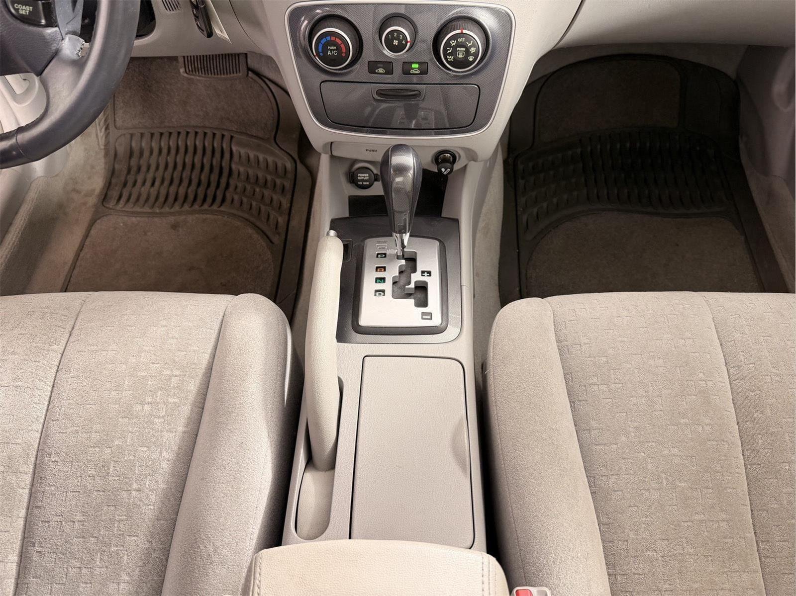 Used 2007 Golden Beige Hyundai SE image 31