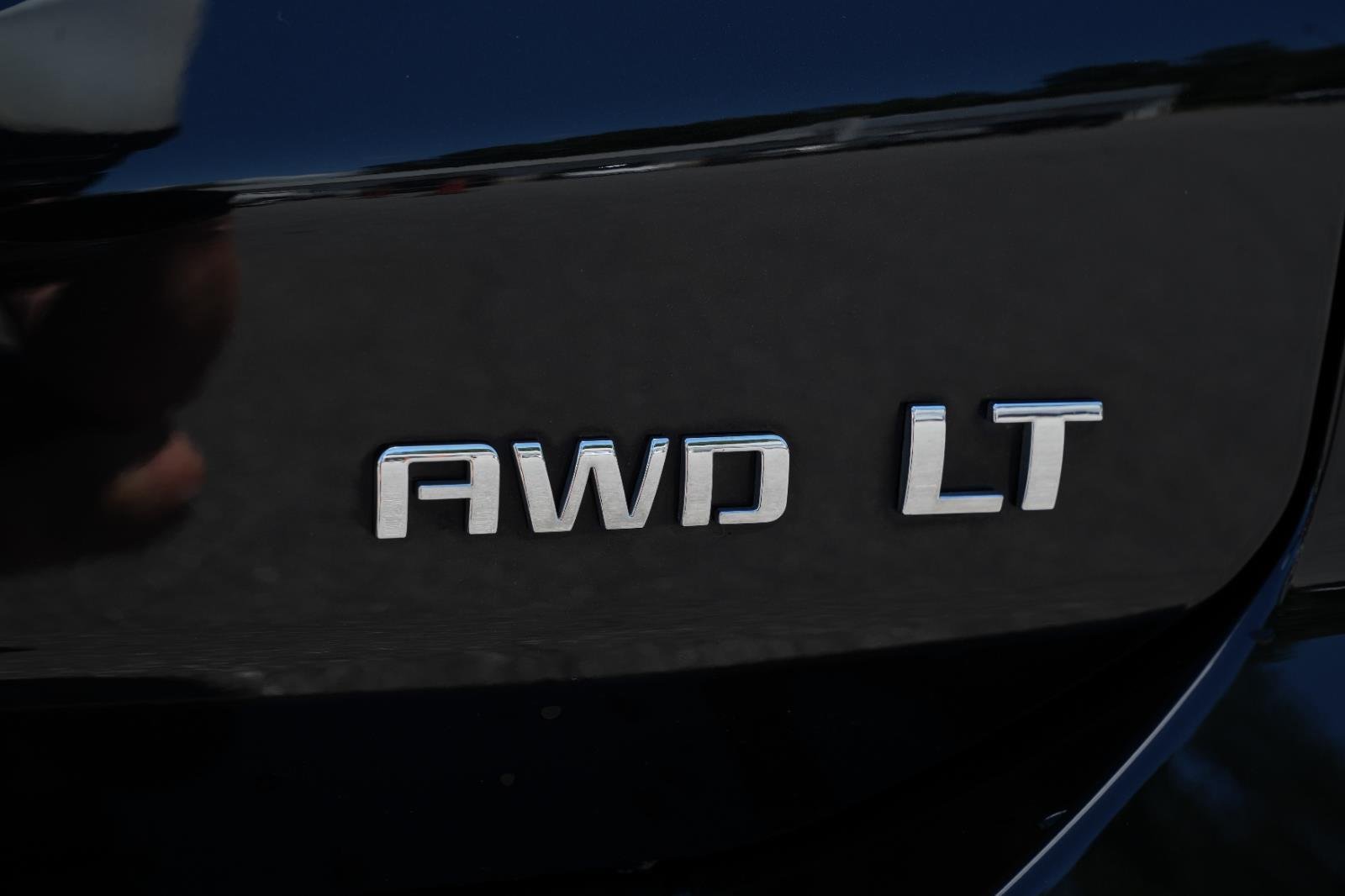 Used 2021 MOSAIC BLACK METALLIC Chevrolet LT image 11
