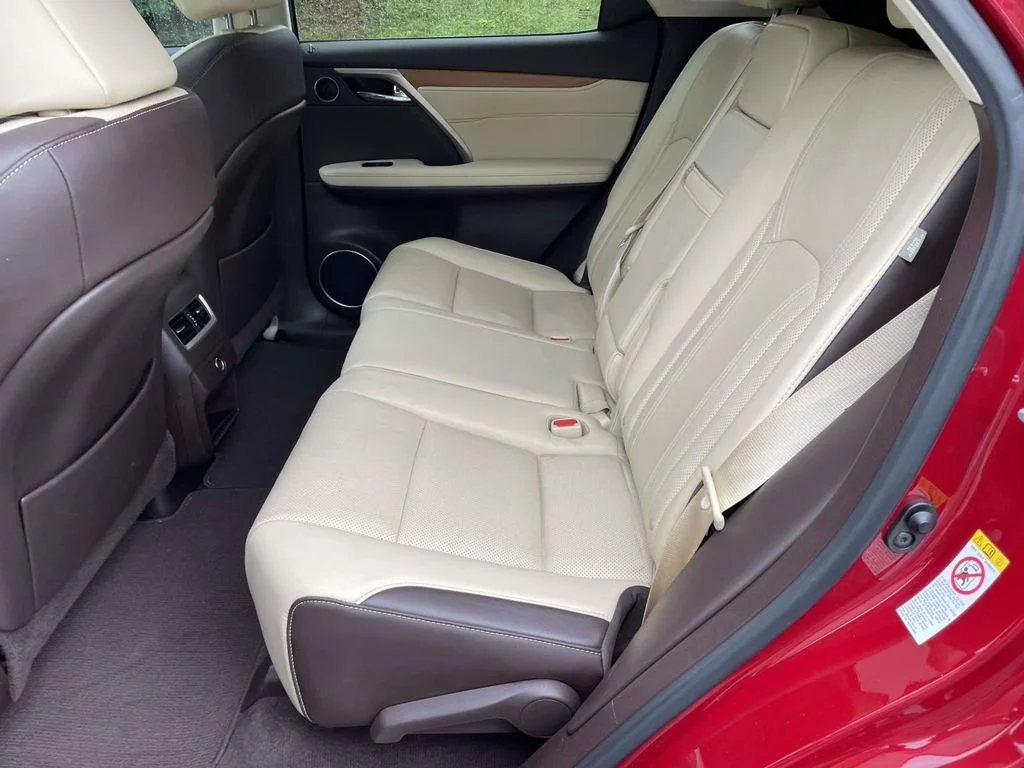 Used 2016 Matador Red Mica Lexus Base image 10