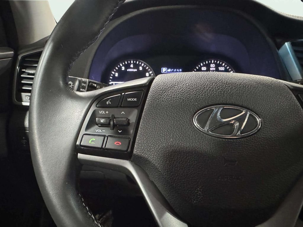 Used 2016 Coliseum Gray Hyundai Limited image 16