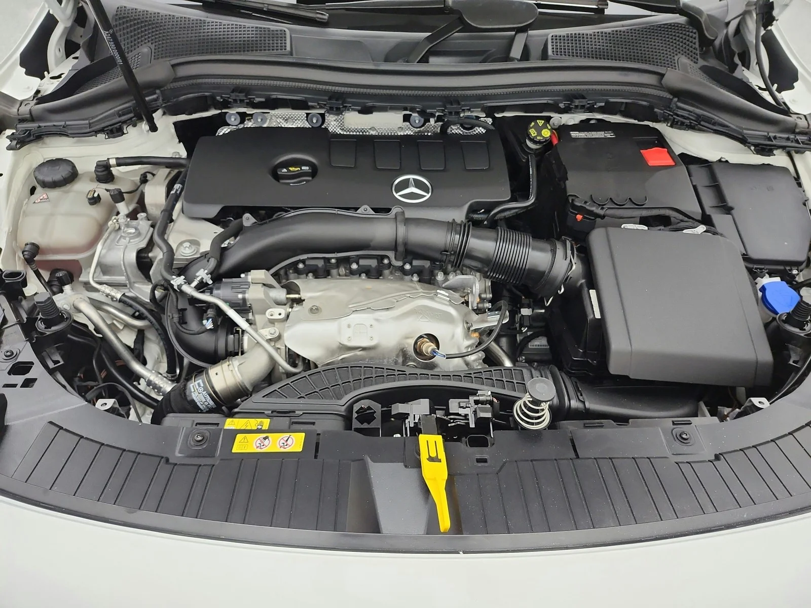 Used 2023 Polar White Mercedes-Benz GLA 250 SUV image 16