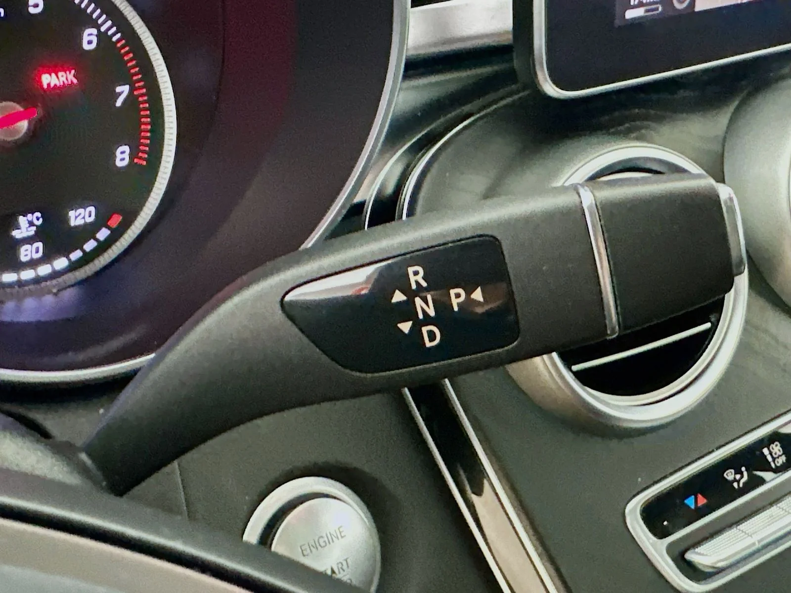 Used 2016  Mercedes-Benz  image 26
