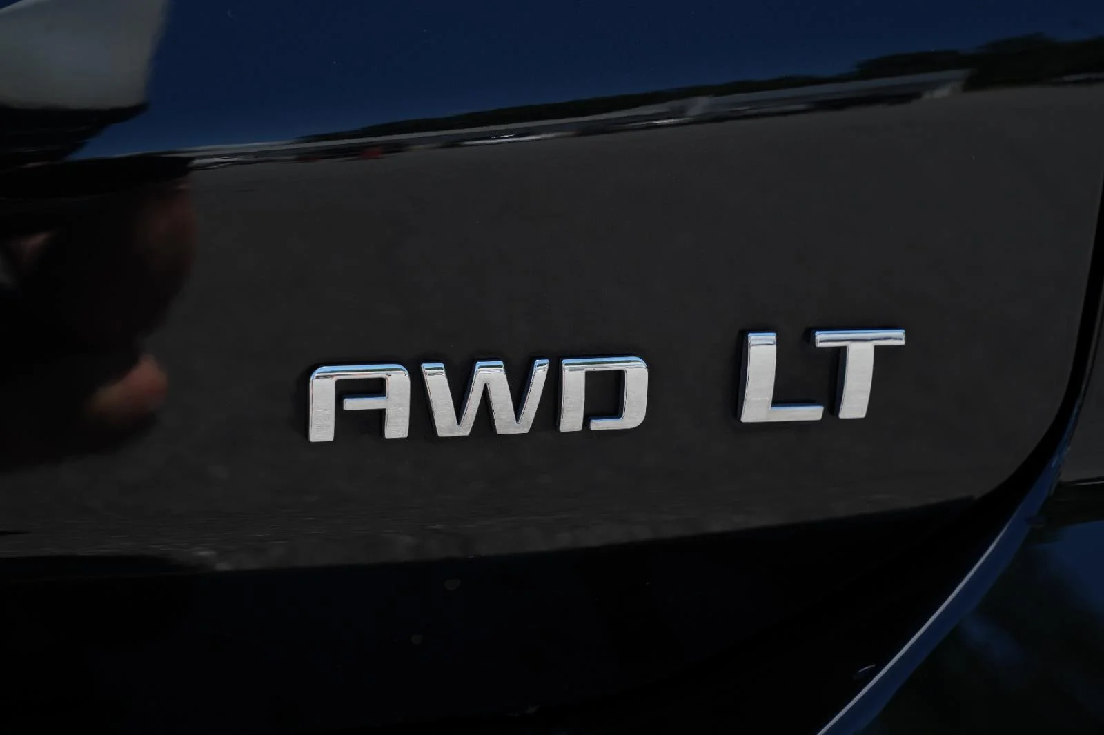 Used 2021 MOSAIC BLACK METALLIC Chevrolet LT image 11