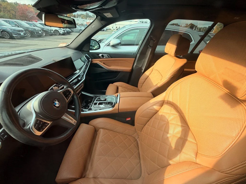 Certified Used 2024 Gray BMW xDrive40i image 5