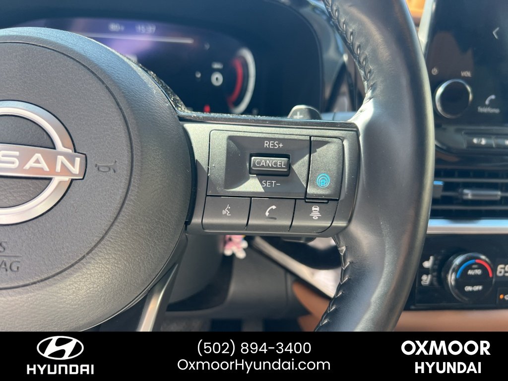 Used 2023 Pearl White Tricoat Nissan Platinum image 10