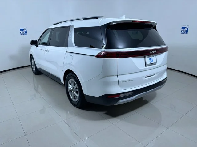 Used 2023 SNOW WHITE PEARL Kia LX image 6