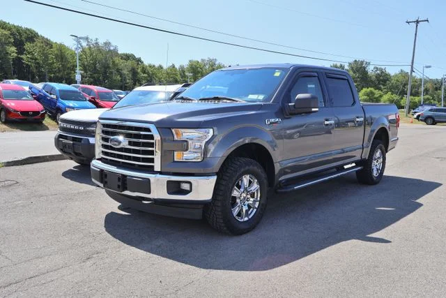 Used 2017 Gray Ford XLT image 2