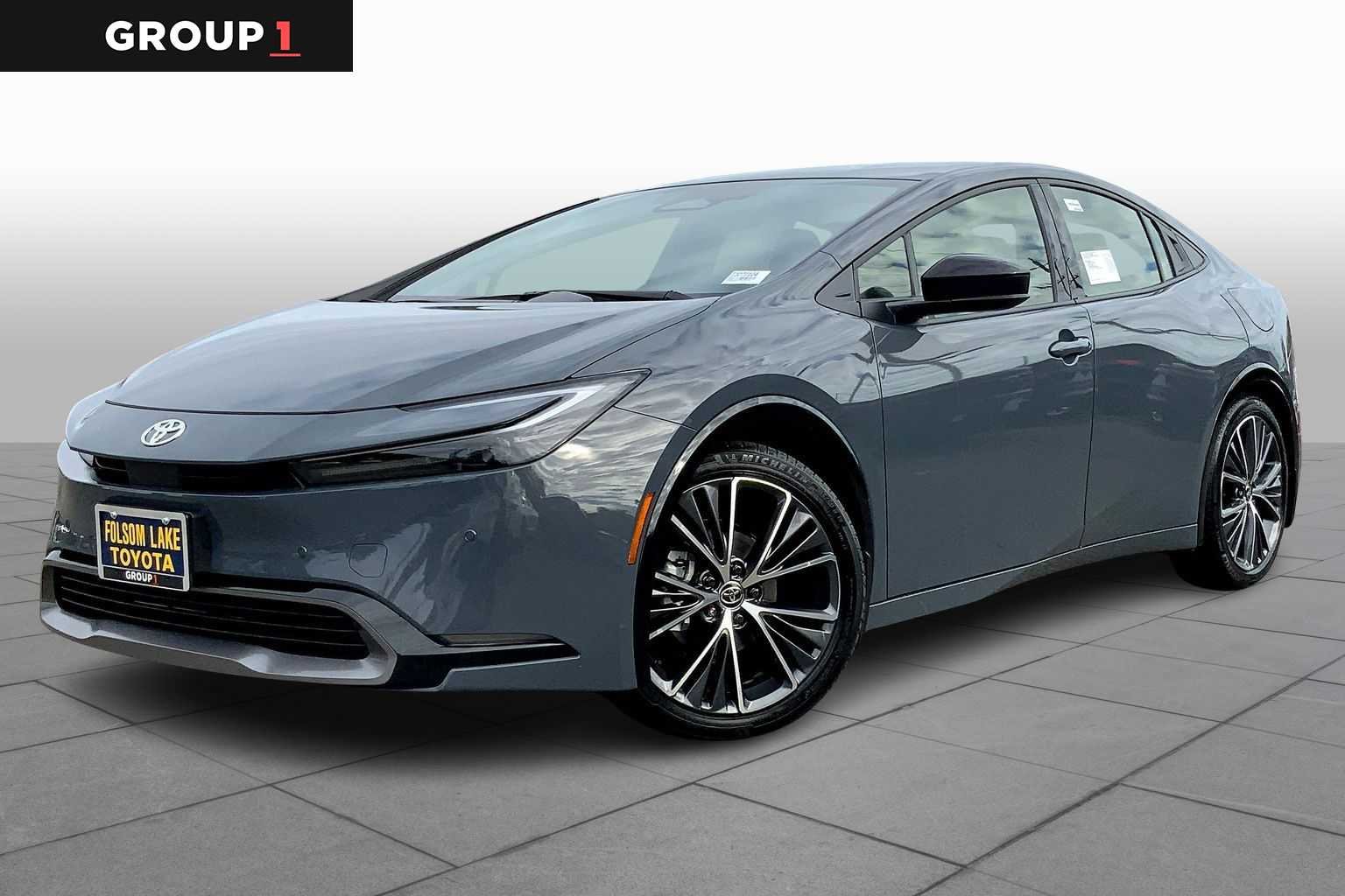 2026 Toyota Prius XLE FWD's photo