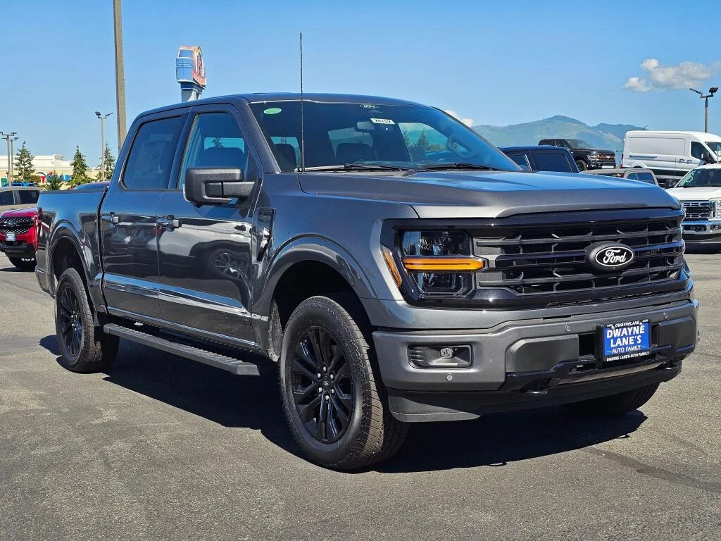 New 2026 Carbonized Gray Metallic Ford XLT image 7