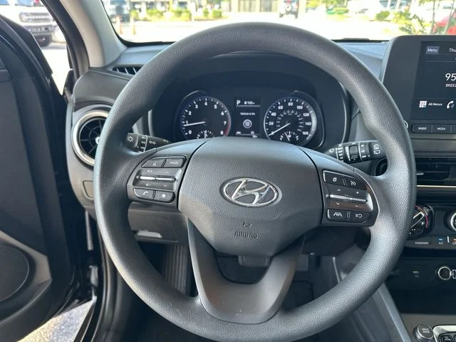 Used 2023 Black Hyundai SEL image 15