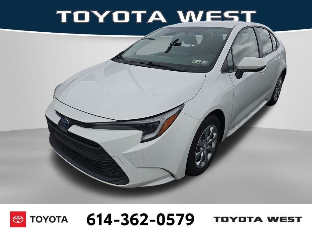 Used 2025 White Toyota LE image 3