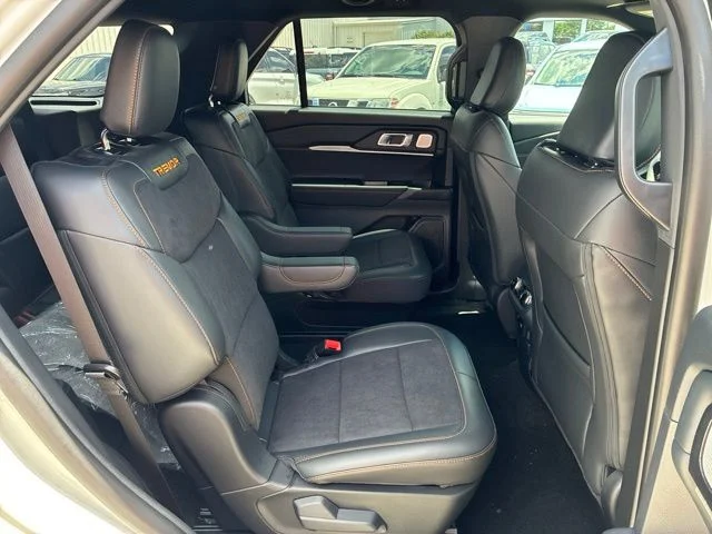 New 2026 White Ford Tremor image 30