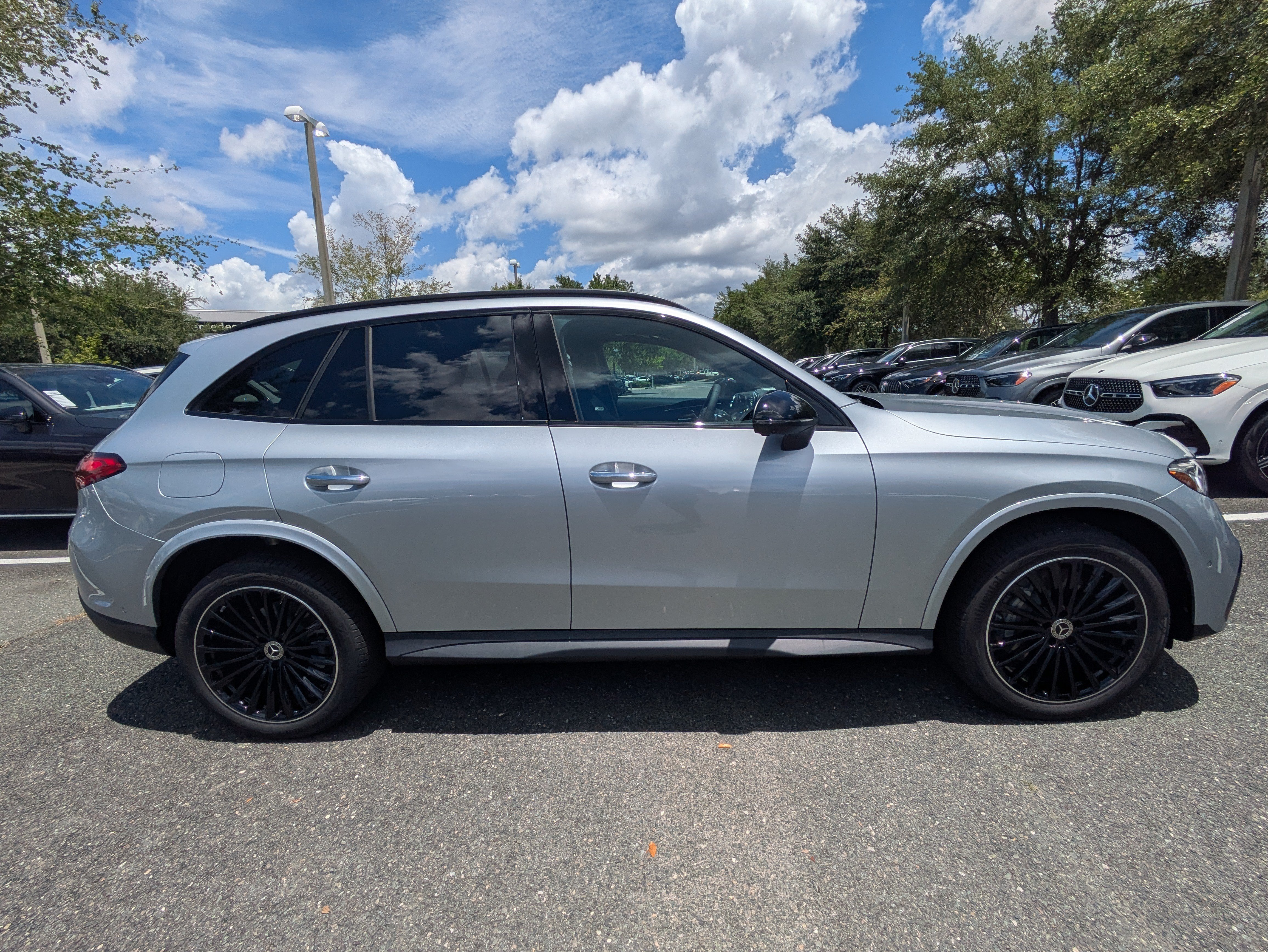 New 2026 Cirrus Silver Metallic Mercedes-Benz GLC 300 image 3