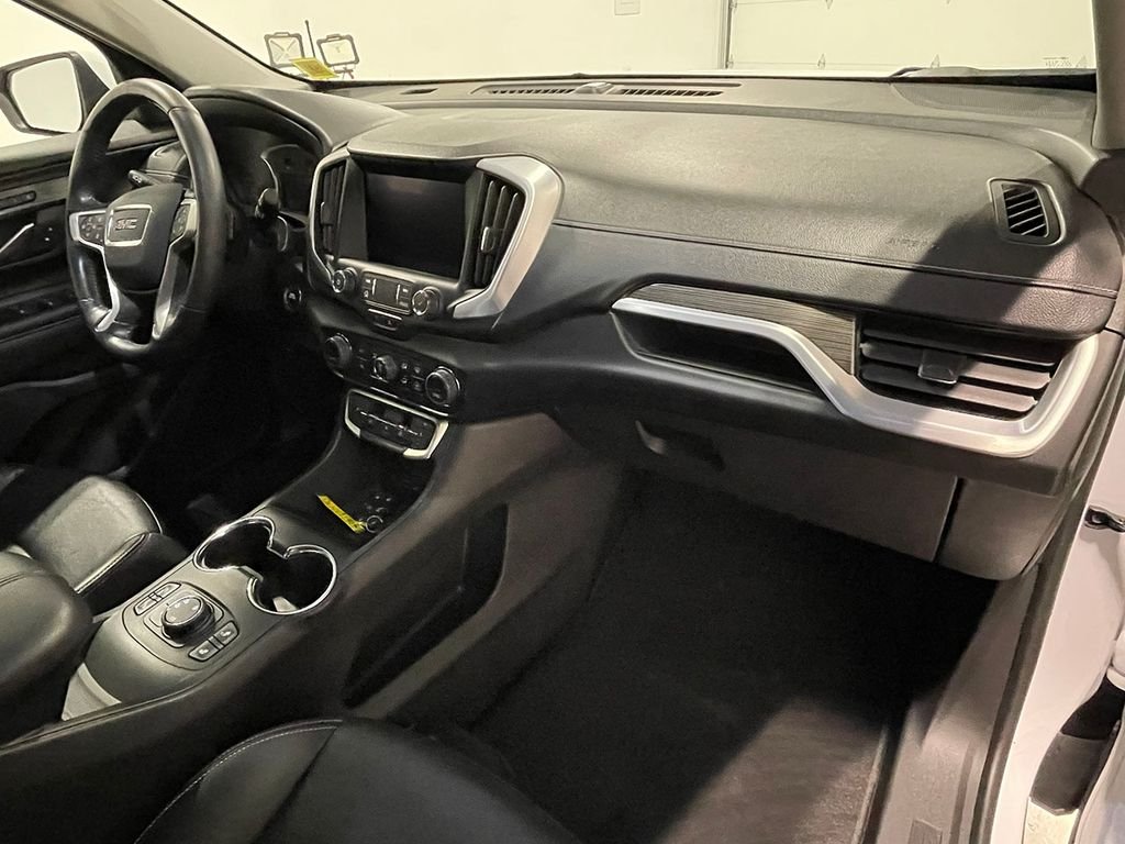 Used 2022 White GMC SLT image 27