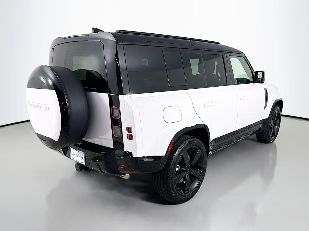 New 2026 Fuji White Land Rover X-Dynamic SE image 9