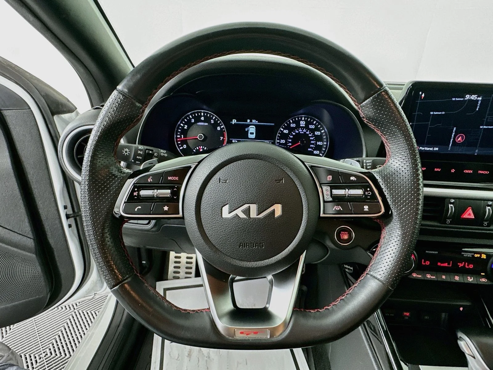 Used 2022 Snow White Pearl Kia GT image 11