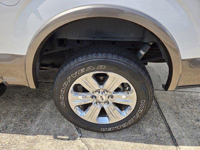 Used 2019  Ford LARIAT image 29