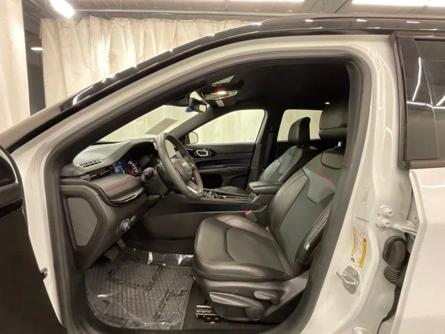 2025 Jeep Compass Trailhawk - Photo 10
