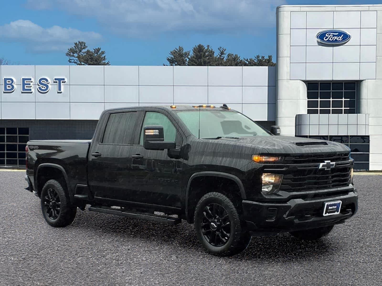 Used 2025 Black Chevrolet Custom image 9