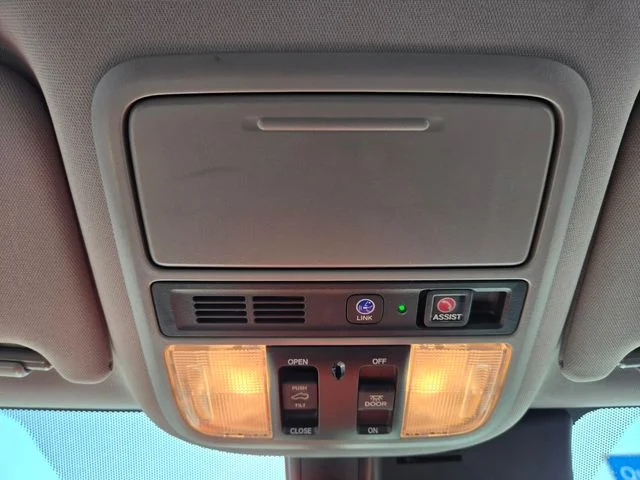 Used 2019 White Honda Touring image 29