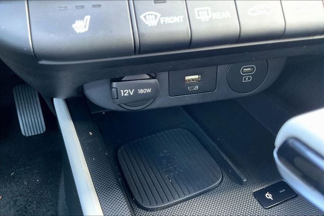 2024 Hyundai Elantra Limited - Photo 17