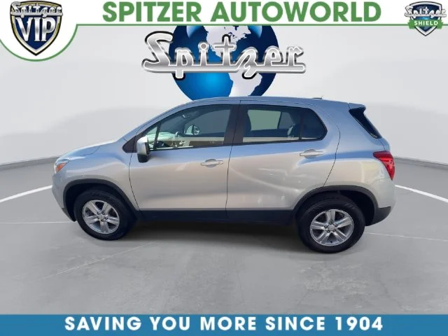 Used 2017 Silver Chevrolet LS image 9