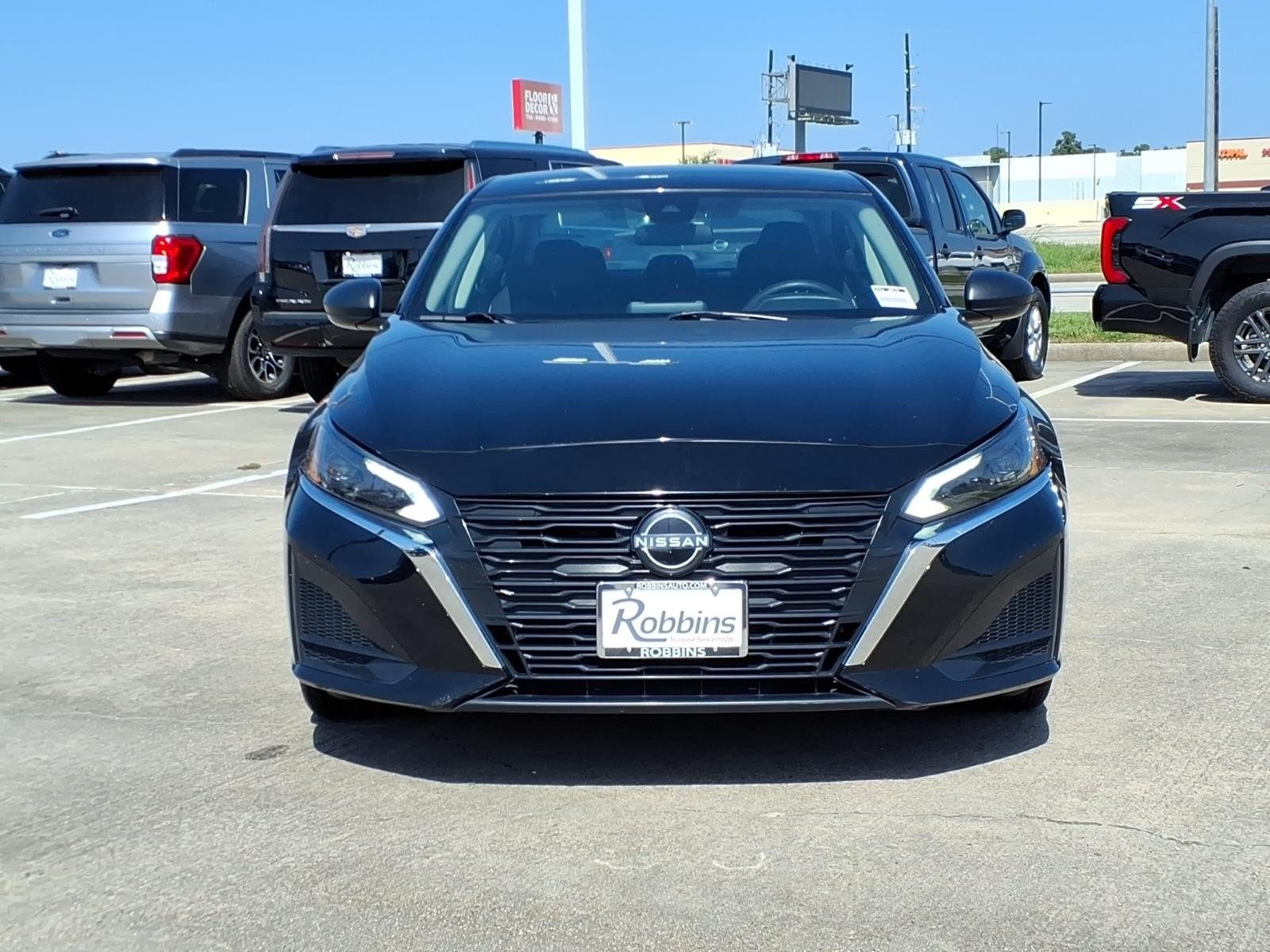 2024 Nissan Altima 2.5 SV Black at Robbins Nissan