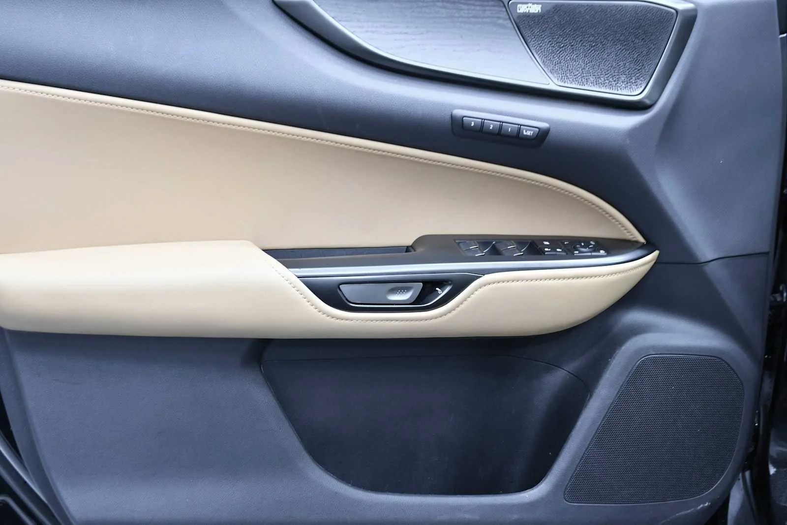 Used 2025 Caviar Lexus Luxury image 14