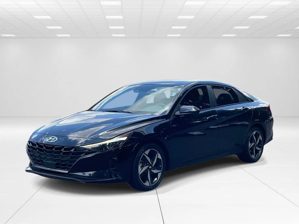 Used 2023 Black Hyundai SEL image 3