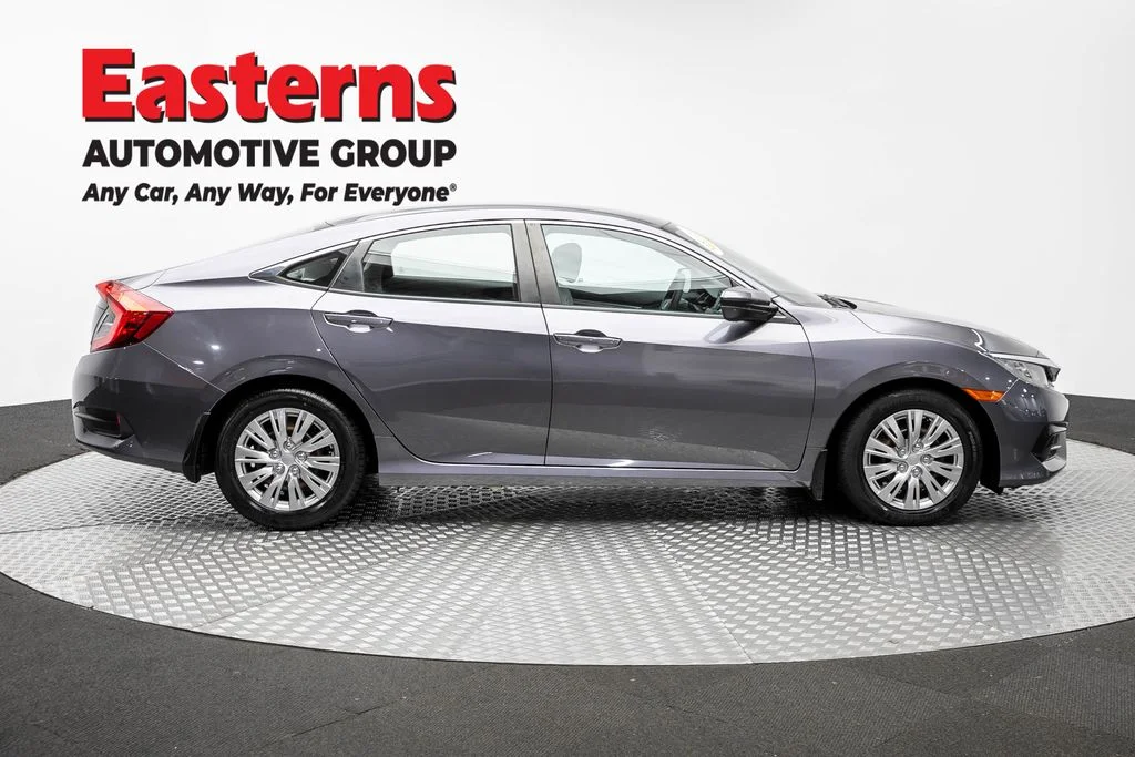 Used 2017 Gray Honda LX image 4