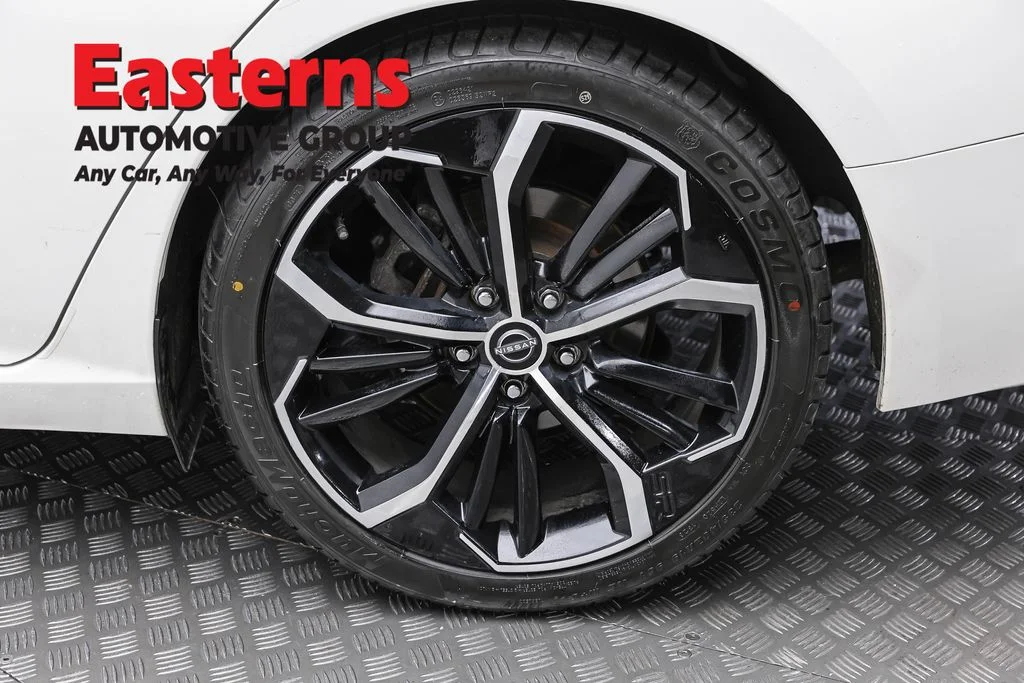 Used 2024 White Nissan 2.5 SR image 8
