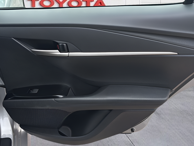 2025 Toyota Camry LE - Photo 12