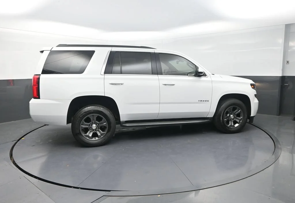 Used 2018 White Chevrolet LS image 11