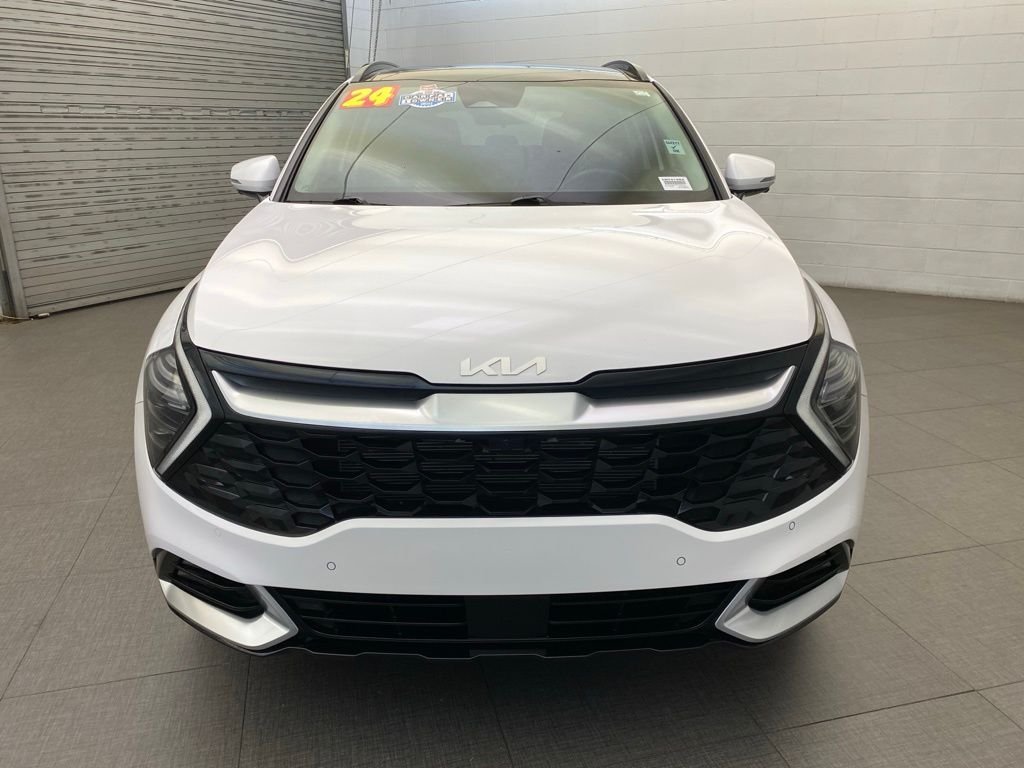 Used 2024 White Kia SX-Prestige image 3