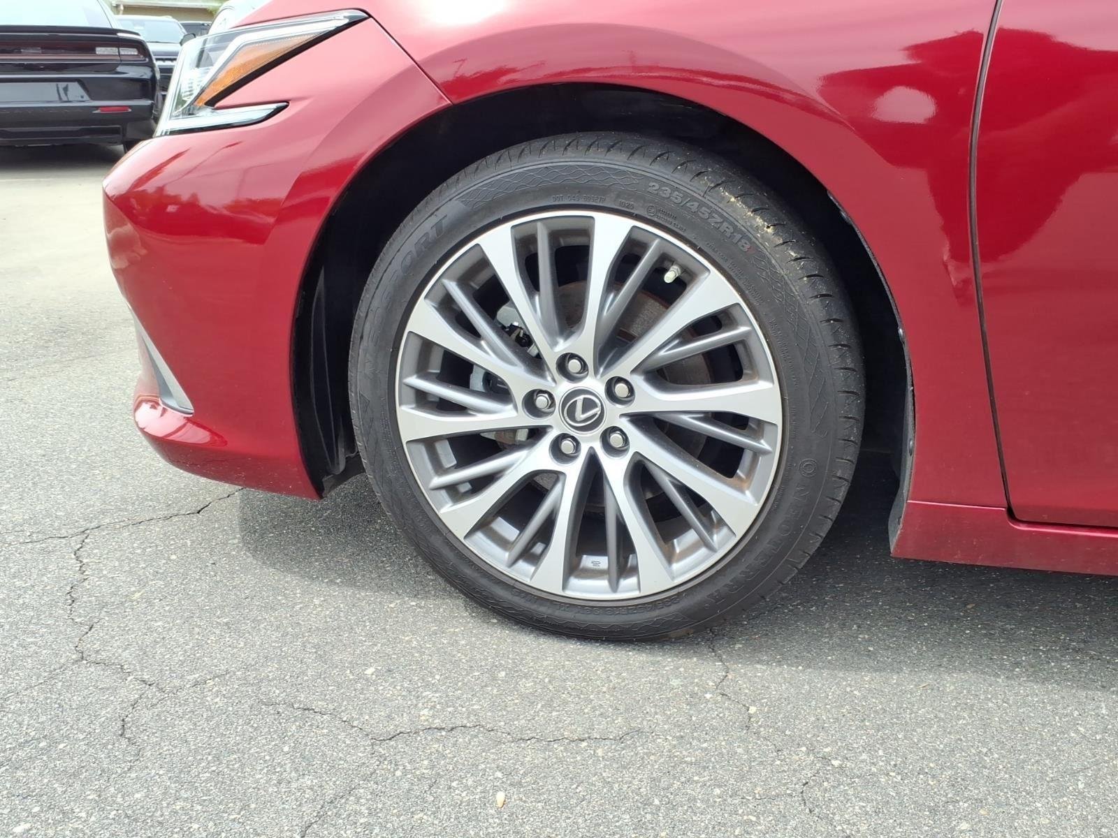 Used 2020 Matador Red Mica Lexus ES 350 image 12
