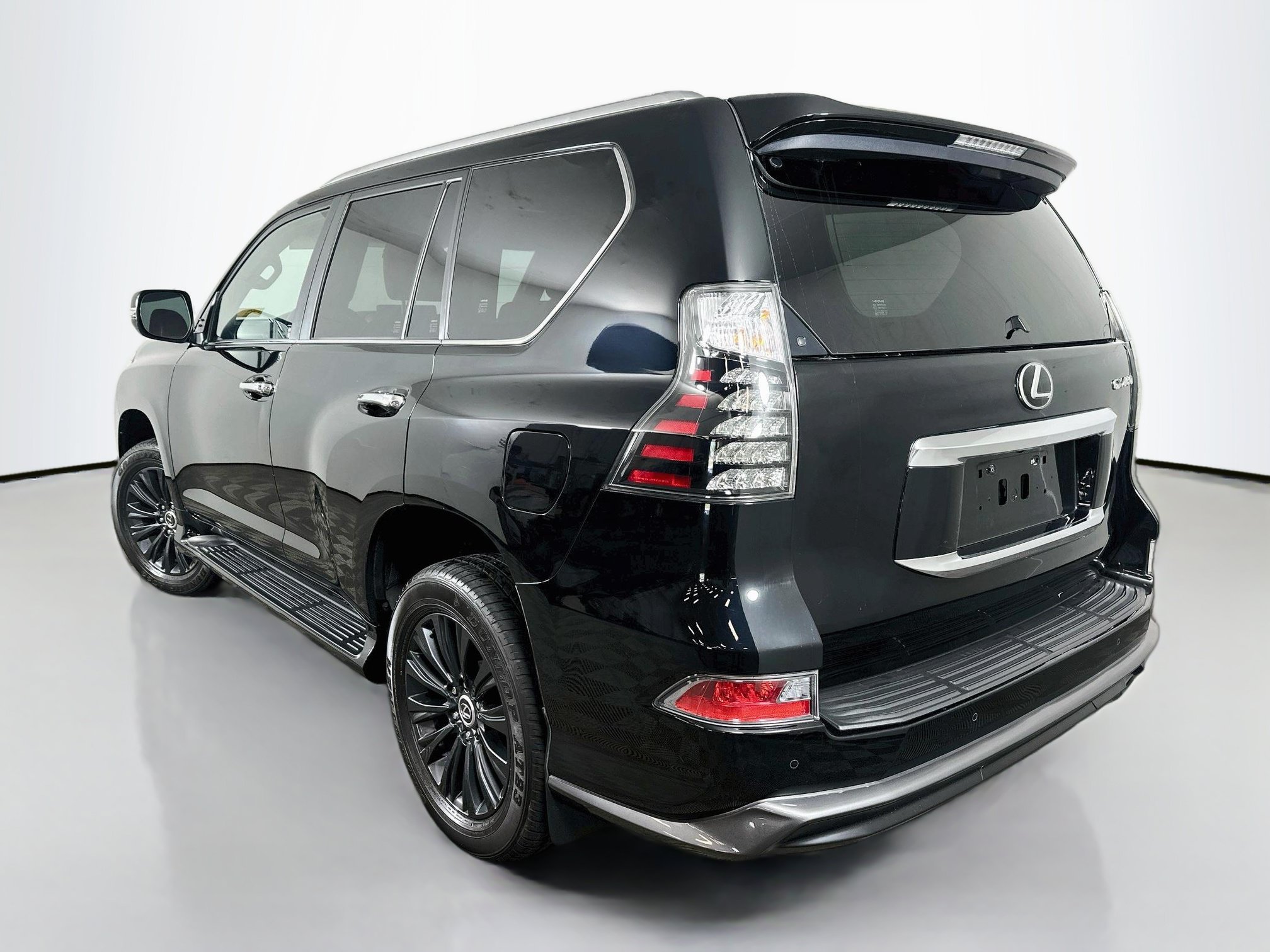 Certified Used 2023 Onyx Black Lexus 460 Luxury image 5
