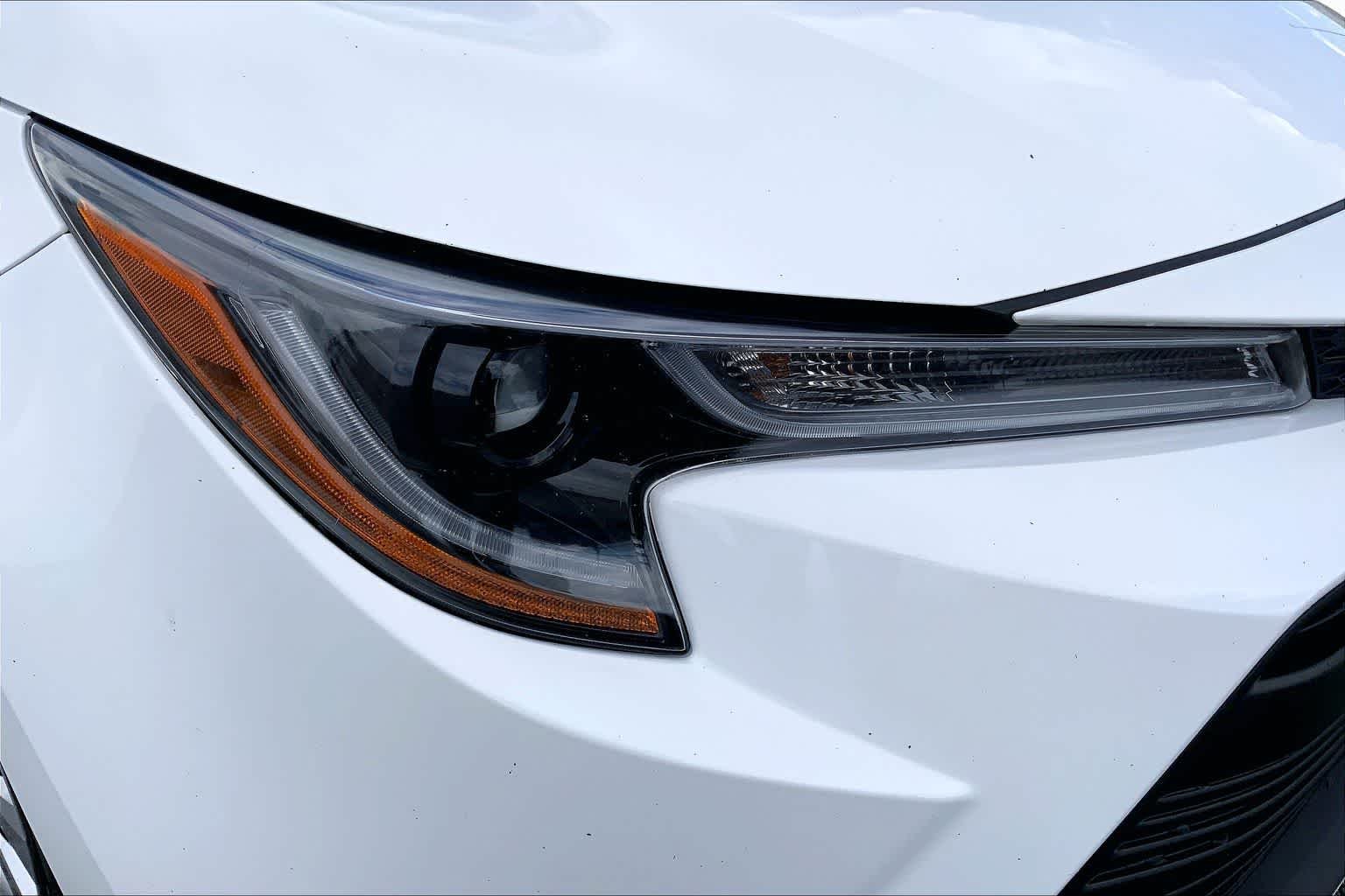 Used 2024 Ice Cap Toyota LE image 27